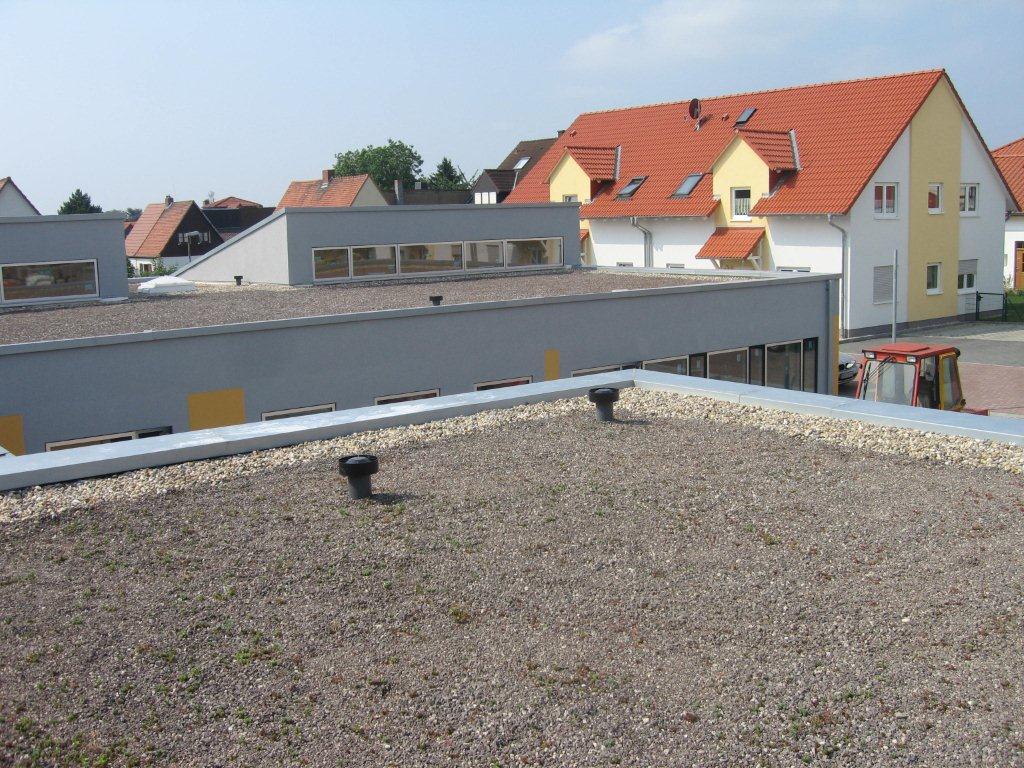 Flachdach mit Kiesschüttung